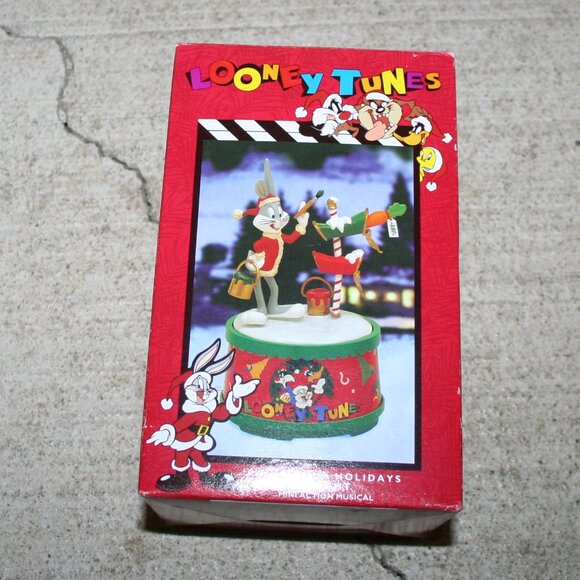 1996 Bugs Bunny Looney Tunes Music Box Paint your Holidays  Bugs Bunny Paint Your House Music Box Figure Matrix NEW